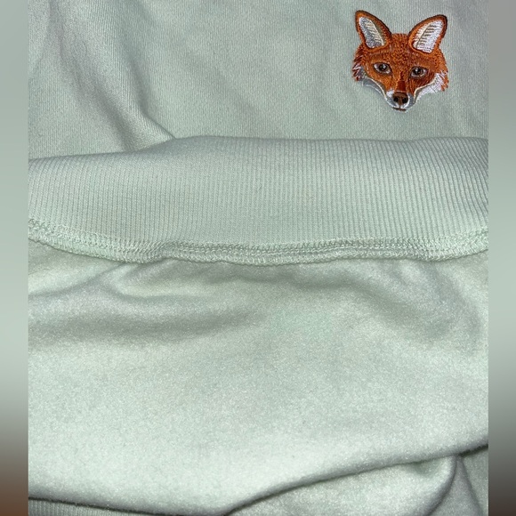 Mint Green Crew Neck W/ Fox embroidery - Picture 4 of 9